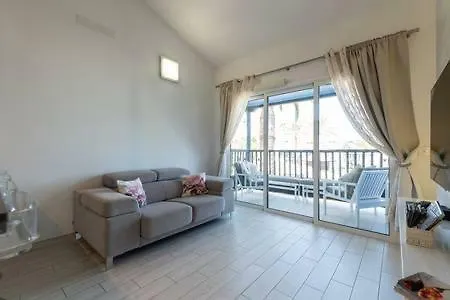 Lidia & Paco Two Bedrooms Beachfront *